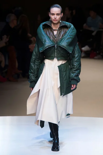 Look 17
